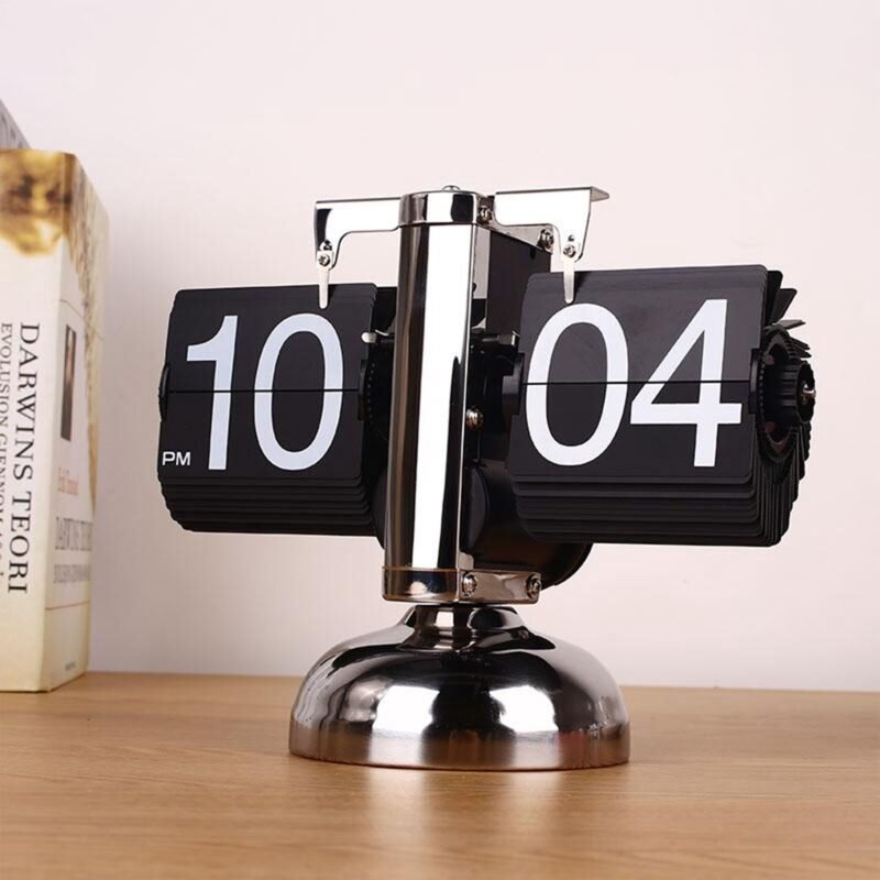 Retro Flip Clock - Image 2